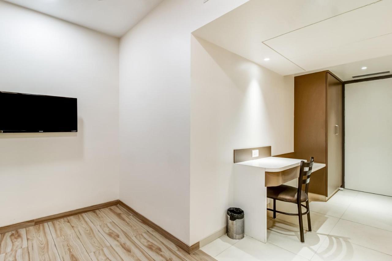 Grand Mookambika Hotel Navi Mumbai Ngoại thất bức ảnh
