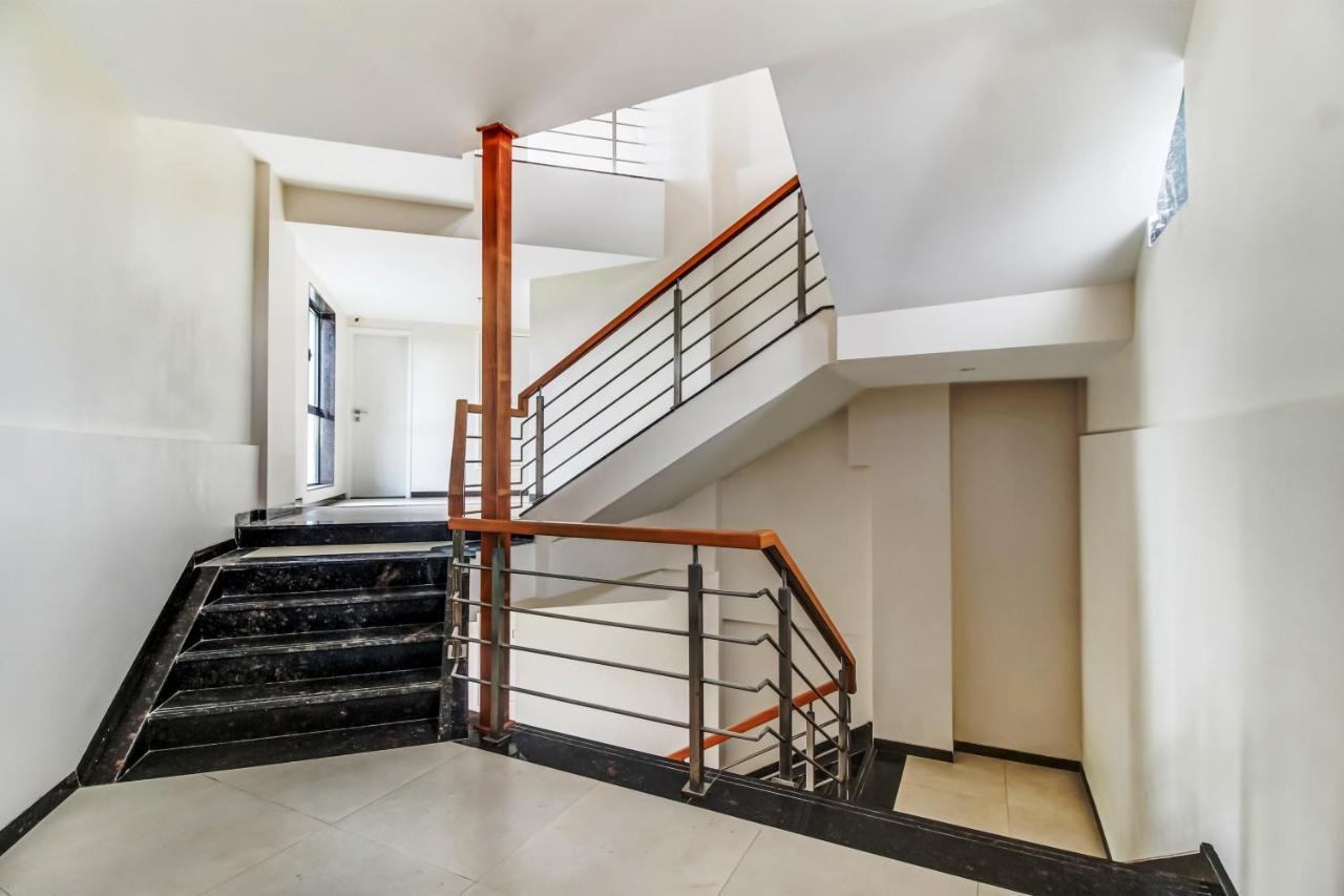 Grand Mookambika Hotel Navi Mumbai Ngoại thất bức ảnh