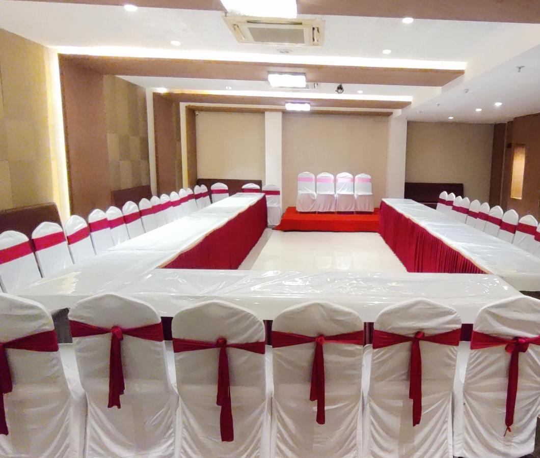 Grand Mookambika Hotel Navi Mumbai Ngoại thất bức ảnh