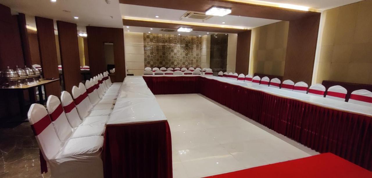 Grand Mookambika Hotel Navi Mumbai Ngoại thất bức ảnh