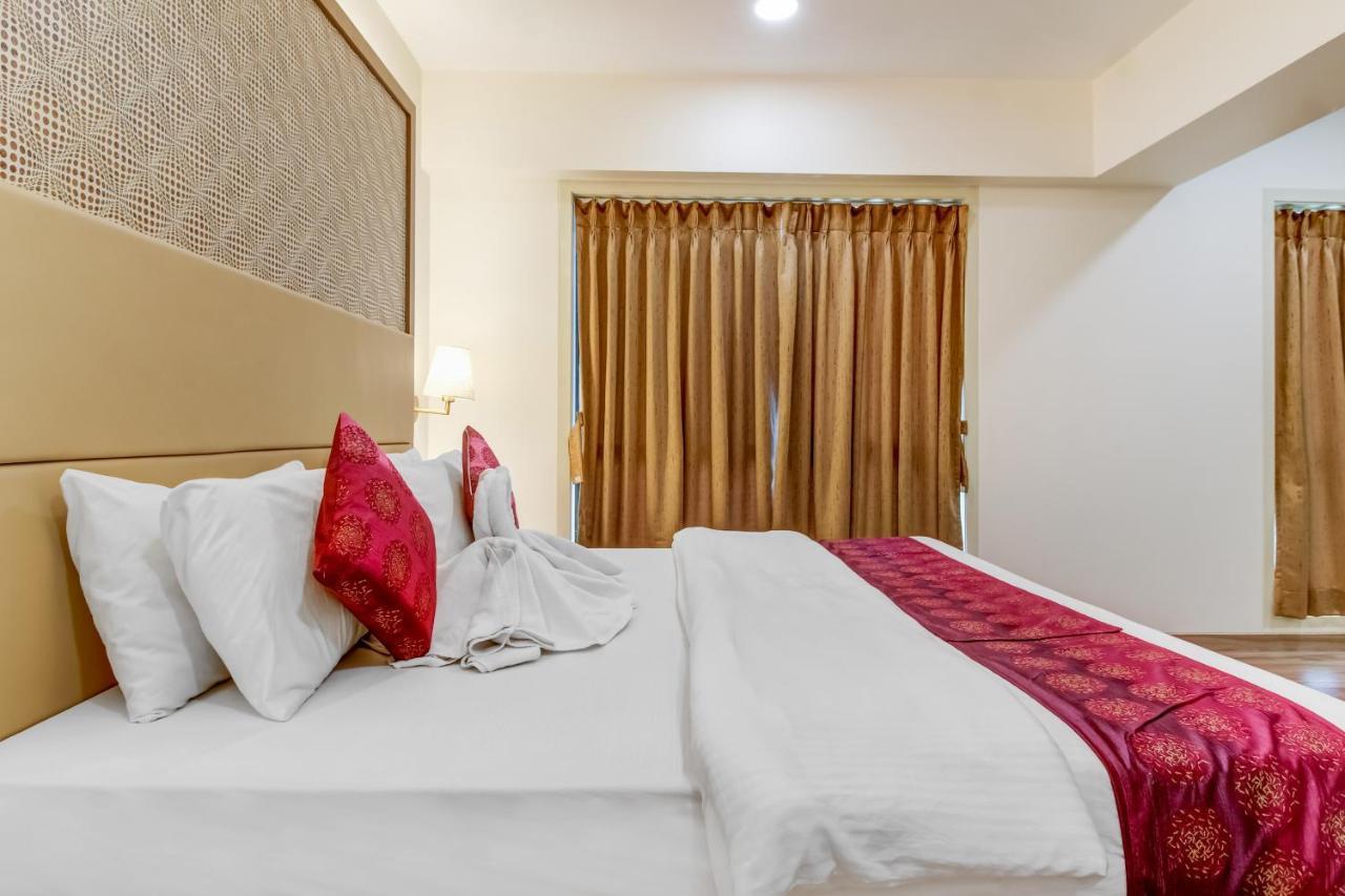 Grand Mookambika Hotel Navi Mumbai Ngoại thất bức ảnh