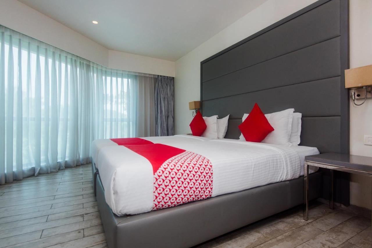 Grand Mookambika Hotel Navi Mumbai Ngoại thất bức ảnh